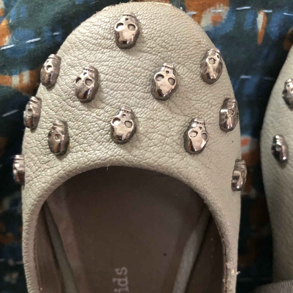 Girls skull shoes 6